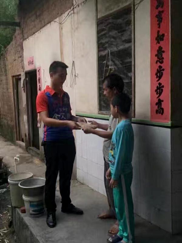 健康運(yùn)動(dòng)，致力善舉，興寧金艾陶足球隊(duì)好樣的！